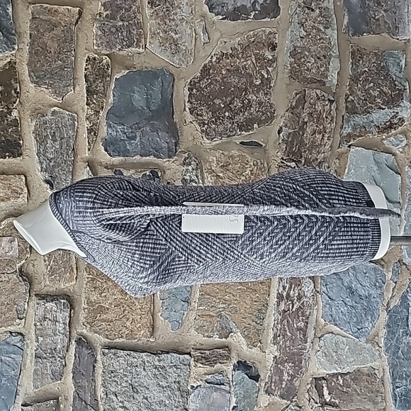 NWT Lululemon Rest Less Pullover (First Release) Heathered Black Size 4 - Picture 8 of 14